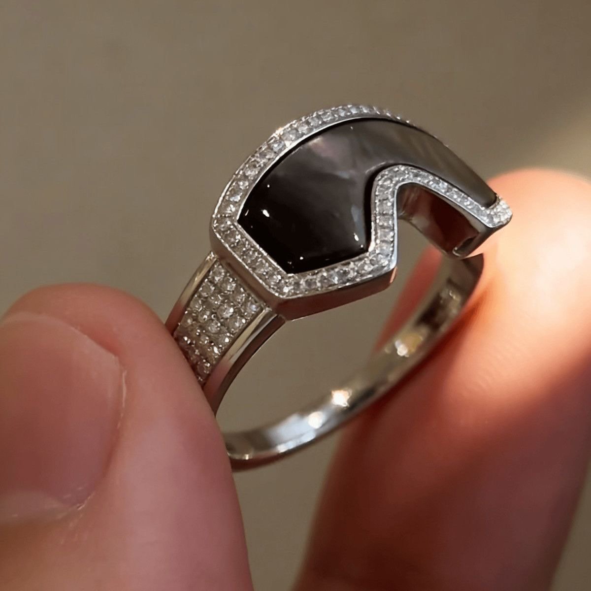 ✨Ski Goggle Shaped Adjustable Ring - Unique Winter Sports Jewelry for Ski Enthusiasts