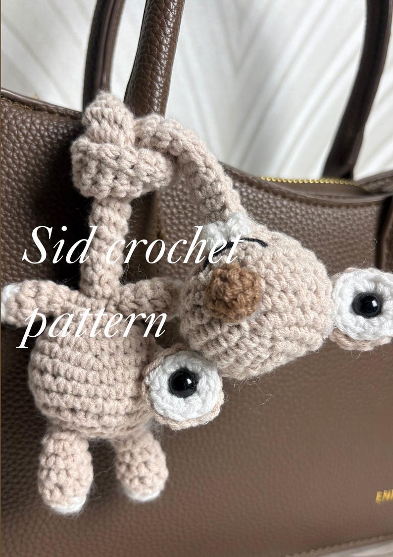 Handmade Crochet Prehistoric Sloth Bag Charm - Funny Long Neck Sloth Plush Toy，Gift for Animal Lovers