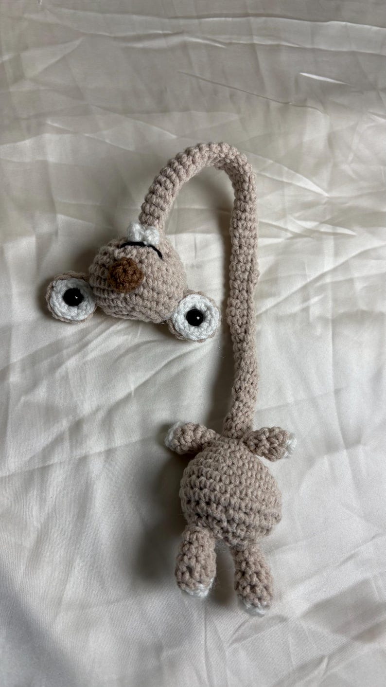 Handmade Crochet Prehistoric Sloth Bag Charm - Funny Long Neck Sloth Plush Toy，Gift for Animal Lovers