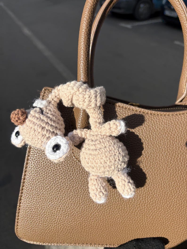 Handmade Crochet Prehistoric Sloth Bag Charm - Funny Long Neck Sloth Plush Toy，Gift for Animal Lovers